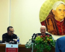 Un momento della presentazione della Lettera Pastorale. A sinistra il Direttore di TV2000 Dino Boffo